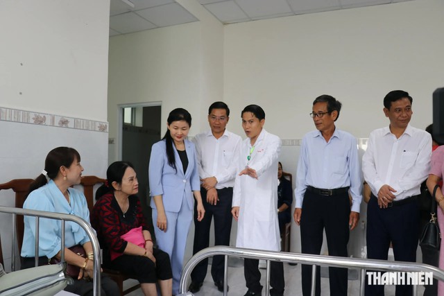 Phường đầu tiên ở Đồng Nai cấp sách giáo khoa miễn phí cho toàn bộ học sinh - Ảnh 4.