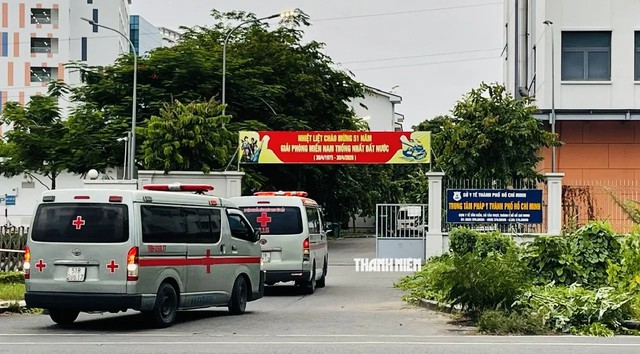 15 thi thể nạn nhân bị lật ca nô ở Phú Quốc đã về đến TP.HCM - Ảnh 2.