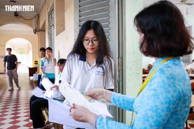 Điểm s&agrave;n Trường ĐH Ng&acirc;n h&agrave;ng TP.HCM: Ch&uacute; &yacute; điểm m&ocirc;n to&aacute;n, ngữ văn với ng&agrave;nh luật- Ảnh 1.