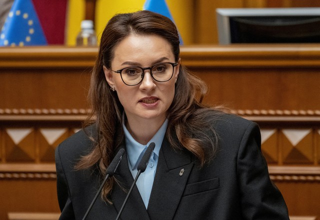 Tổng thống Ukraine miễn nhiệm thủ tướng- Ảnh 1.