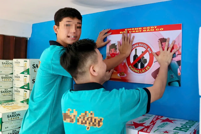 Quán nhậu TP.HCM ký cam kết không bán rượu bia cho khách lái xe đến quán - Ảnh 2.