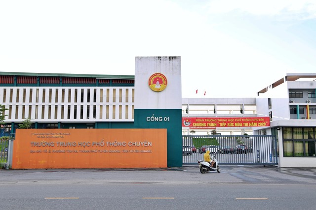 Th&iacute; sinh tại Trường chuy&ecirc;n Tuy&ecirc;n Quang đăng k&yacute; nguyện vọng thế n&agrave;o?- Ảnh 1.