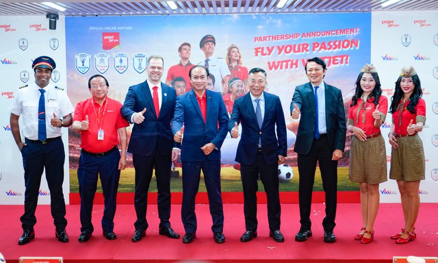 Vietjet v&agrave; Ng&acirc;n h&agrave;ng số Vikki trở th&agrave;nh đơn vị đồng h&agrave;nh c&ugrave;ng ASEAN United FC
- Ảnh 5.