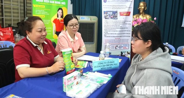 Hơn 13.782 việc làm trống tại TP.HCM: Thu nhập tới 39 triệu đồng/tháng - Ảnh 2.