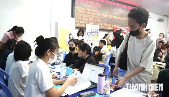 Hơn 13.782 việc làm trống tại TP.HCM: Thu nhập tới 39 triệu đồng/tháng - Ảnh 1.