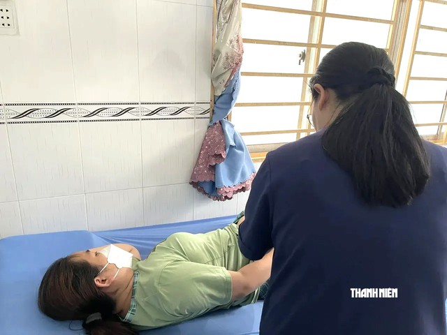 Nh&acirc;n vi&ecirc;n trạm y tế cơ sở ở TP.HCM 'l&agrave;m việc v&igrave; đam m&ecirc; l&agrave; ch&iacute;nh'?- Ảnh 2.