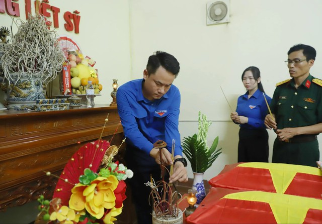 Tri ân những Anh hùng liệt sĩ 'Sống bám đá đánh giặc, chết hóa đá bất tử' - Ảnh 3.