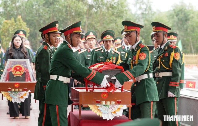 Sau 57 năm dưới lòng hang Đá Sập, 5 liệt sĩ trở về đất mẹ - Ảnh 3.