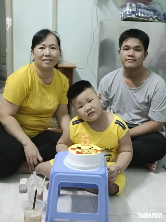 Hạnh phúc khi hai anh em đều được đến trường - Ảnh 2.