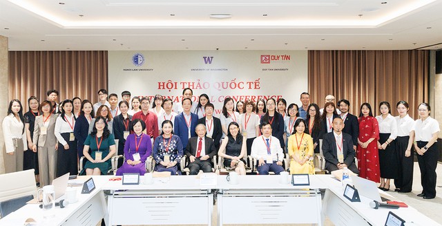 Hội thảo quốc tế ở ĐH Duy T&acirc;n về khung ph&aacute;p l&yacute; Trung t&acirc;m T&agrave;i ch&iacute;nh quốc tế VN- Ảnh 4.