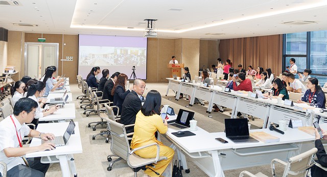 Hội thảo quốc tế ở ĐH Duy T&acirc;n về khung ph&aacute;p l&yacute; Trung t&acirc;m T&agrave;i ch&iacute;nh quốc tế VN- Ảnh 3.