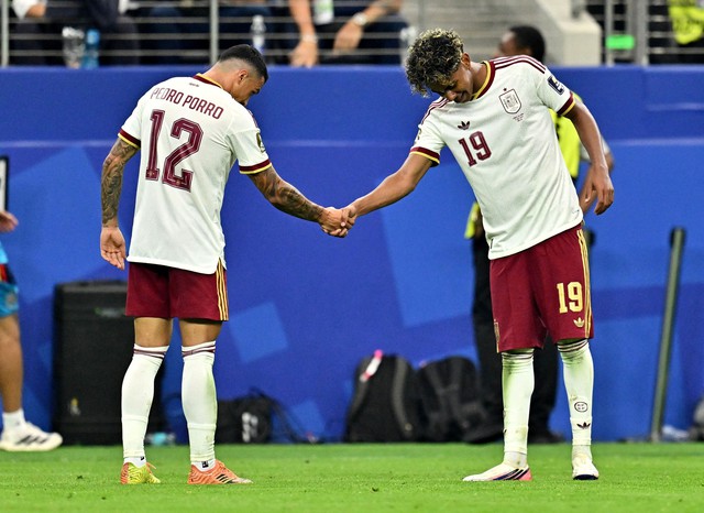Kết quả b&aacute;n kết World Cup 2026: T&acirc;y Ban Nha dạy Ph&aacute;p b&agrave;i học về tư duy chơi b&oacute;ng- Ảnh 3.