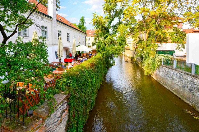 Vietjet kết nối Praha, mở ra cả một ch&acirc;u &Acirc;u cổ t&iacute;ch giữa đời thực - Ảnh 5.