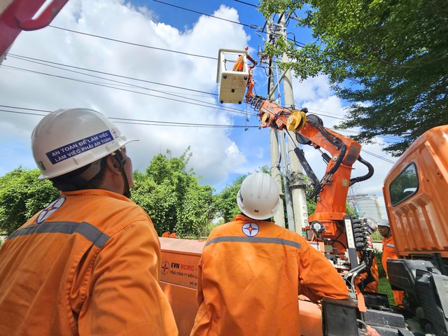 Kết quả cuộc thi 'Tự hào 50 năm ngành điện thành phố mang tên Bác' - Ảnh 3.