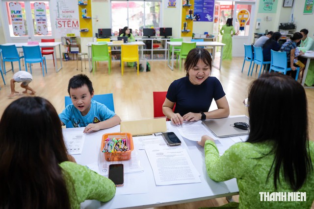 Phụ huynh học sinh TP.HCM đ&aacute;nh gi&aacute; h&agrave;i l&ograve;ng dịch vụ gi&aacute;o dục bậc học n&agrave;o cao nhất, thấp nhất?- Ảnh 1.
