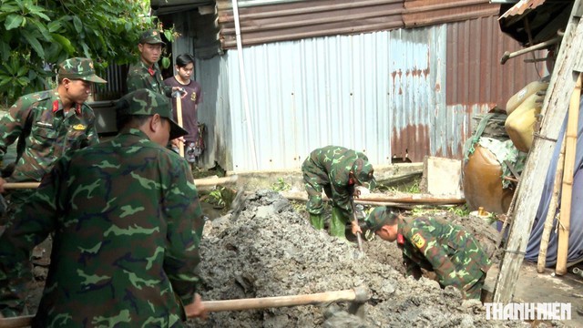 Cần Thơ khai quật vị trí nghi có 2 hố chôn tập thể 12 liệt sĩ- Ảnh 2.