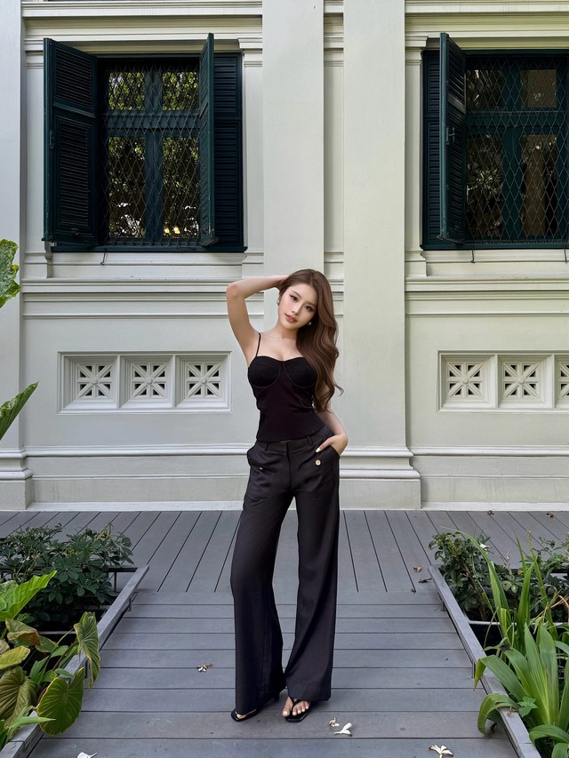 Diện phong cách monochrome, đẳng cấp đến từ sự đơn giản- Ảnh 2.