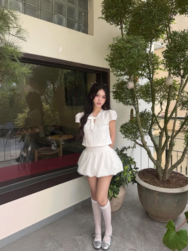 Diện phong cách monochrome, đẳng cấp đến từ sự đơn giản- Ảnh 4.
