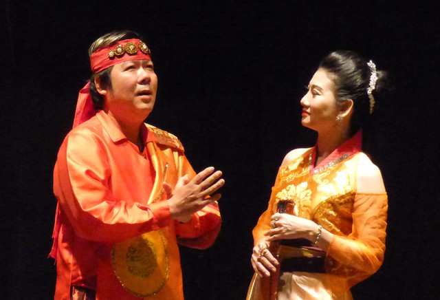 Khi sân khấu đối thoại cùng đời sống - Ảnh 1.