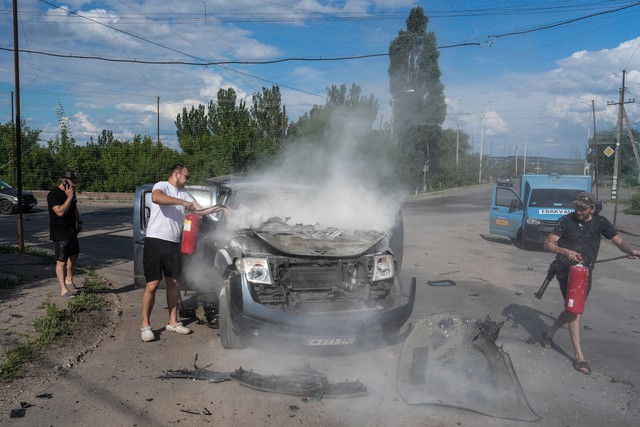 Chiến sự Ukraine ng&agrave;y 1.603: Giao tranh đẩy gi&aacute; ngũ cốc, quan chức qu&acirc;n đội 'đấu khẩu' - Ảnh 1.