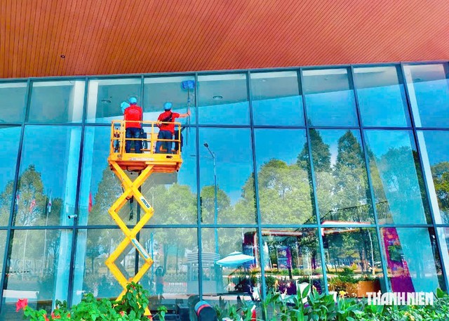 Nghề đặc biệt của những 'người nhện'- Ảnh 2.