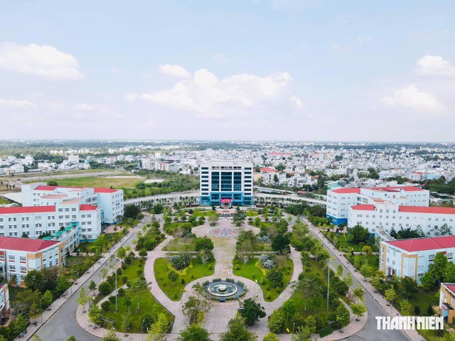 PGS-TS-BS Nguyễn Minh Phương chính thức nhận nhiệm vụ Hiệu trưởng Trường ĐH Y Dược Cần Thơ - Ảnh 3.