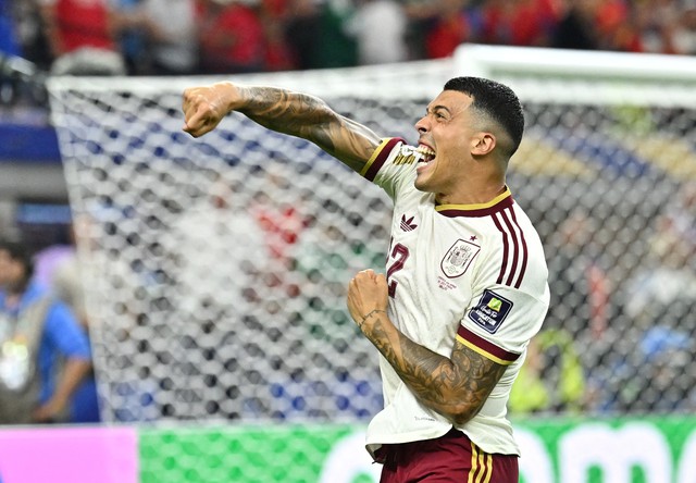 Hành trình đến chung kết World Cup của Tây Ban Nha: Càng vào sâu càng hay đến kinh ngạc- Ảnh 1.