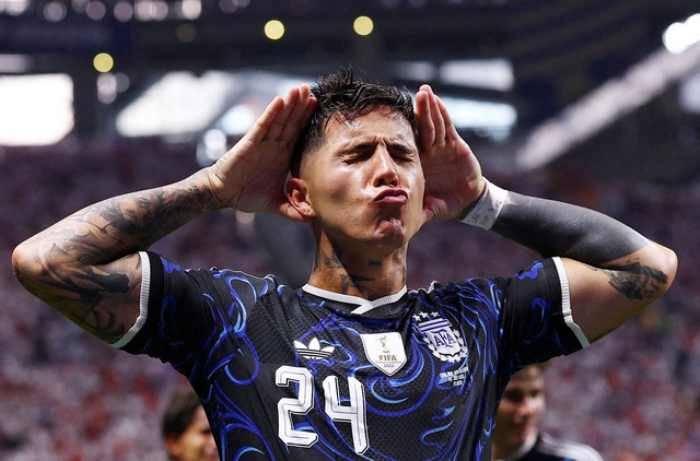 Qu&aacute; th&uacute; vị fanpage FIFA bản tiếng Việt gọi Enzo Fernandez l&agrave; &lsquo;ch&agrave;ng thơ&rsquo;, g&acirc;y sốt cộng đồng mạng - Ảnh 1.