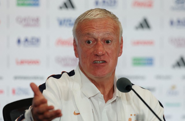HLV Deschamps đ&aacute;p trả chỉ tr&iacute;ch, Mbappe vẫn sẽ đ&aacute; ch&iacute;nh trận tranh HCĐ với Anh- Ảnh 1.