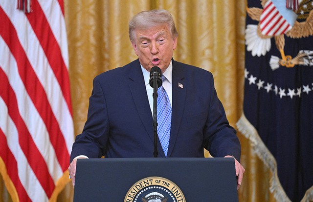 Tổng thống Trump c&aacute;o buộc Trung Quốc can thiệp bầu cử Mỹ - Ảnh 1.