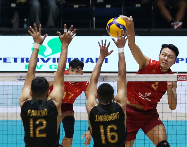 Đánh bại Myanmar, đội tuyển nam bóng chuyền Việt Nam vào bán kết SEA V.Cup- Ảnh 1.
