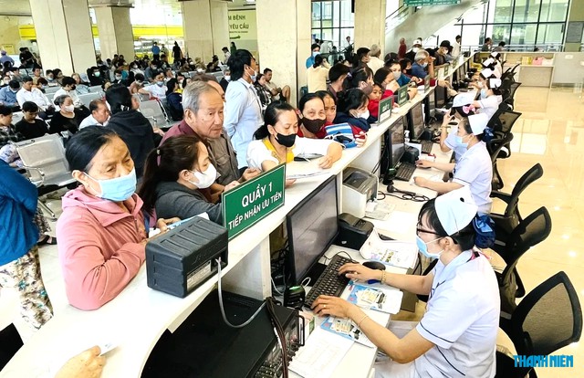 TP.HCM đề xuất miễn phí bảo hiểm y tế cho người từ 60 đến dưới 75 tuổi - Ảnh 2.