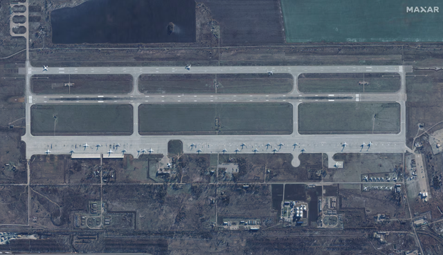 Chiến sự Ukraine ngày 1.604: Căn cứ Nga trúng tập kích, Tu-95 bị hư hại? - Ảnh 1.