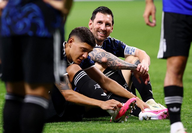 Yamal nói gì về bức ảnh Messi tắm cho mình hồi bé xíu: Thật tuyệt khi đối đầu chung kết World Cup- Ảnh 2.