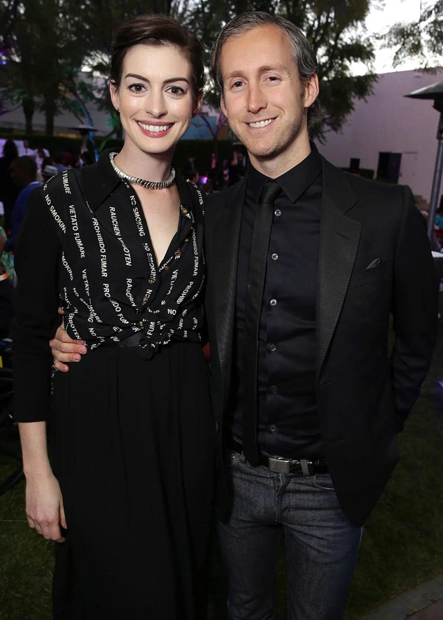 Cuộc hôn nhân hàng triệu cô gái mơ ước của Anne Hathaway và chồng tài tử - Ảnh 1.