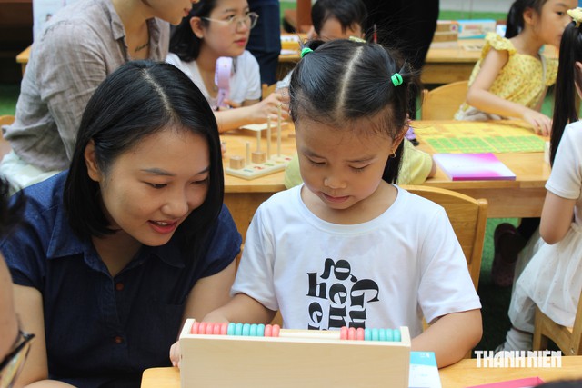 Thấy con hỏi 'vì sao', nhiều cha mẹ vô tình 'Hỏi gì nhiều thế' - Ảnh 1.