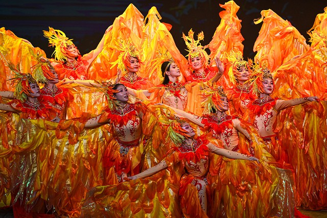 'Đất nước Thiên hùng ca': lịch sử kết hợp với nghệ thuật và công nghệ đỉnh cao- Ảnh 8.