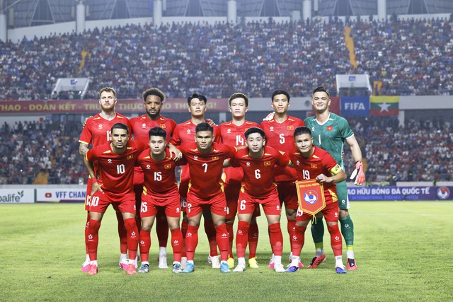 Văn Hậu được trả lại đúng vị trí sở trường, mạnh mẽ và khôn ngoan: Đội tuyển Việt Nam càng thêm hay- Ảnh 4.