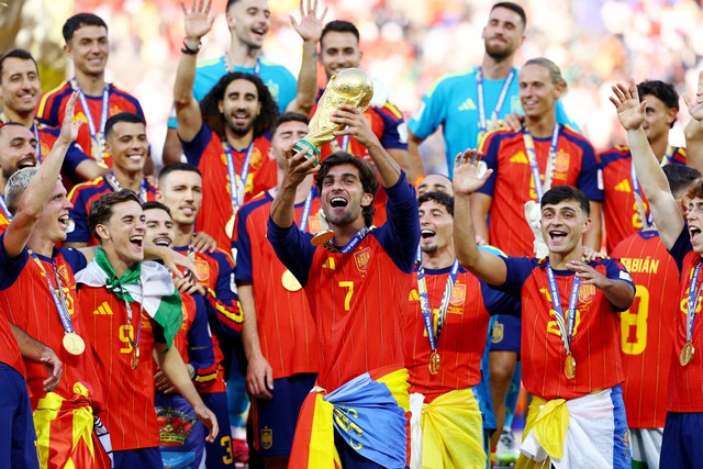 HLV Fuente và người hùng Torres nói tuyệt hay khi vô địch World Cup: ‘Tây Ban Nha xứng đáng thắng Argentina’- Ảnh 2.