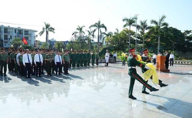 Đại tướng Lương Tam Quang tri ân người có công ở Gia Lai - Ảnh 1.