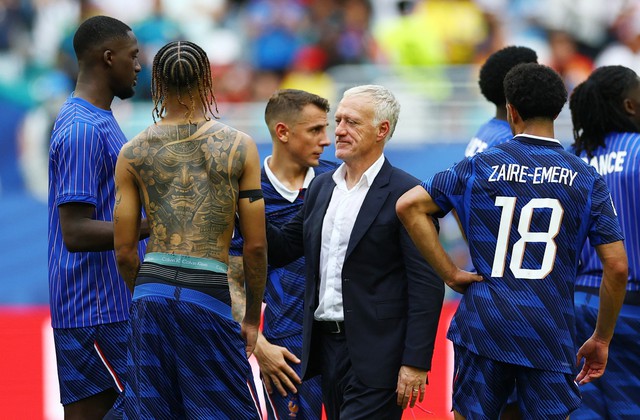 Deschamps lần đầu tiết lộ lý do từ chức đội tuyển Pháp, vì 'bầu không khí ngột ngạt'- Ảnh 1.