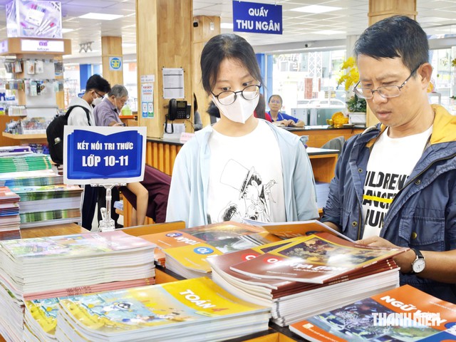Để việc miễn phí sách giáo khoa được duy trì lâu dài - Ảnh 1.
