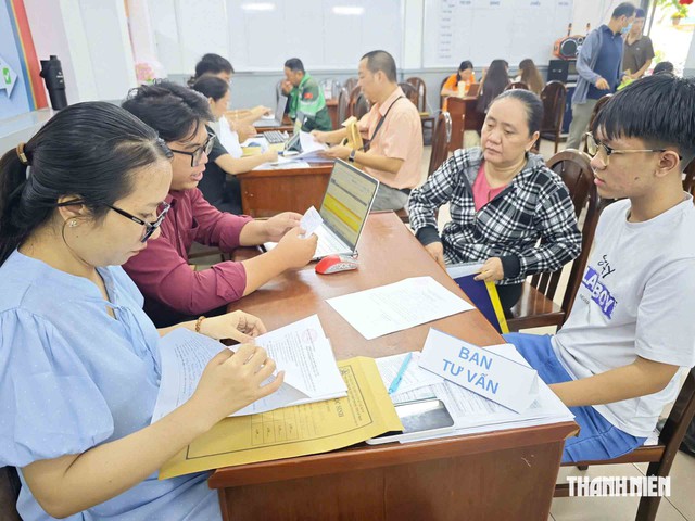 Học sinh lớp 10 chọn môn theo xu hướng ngành nghề mới - Ảnh 1.