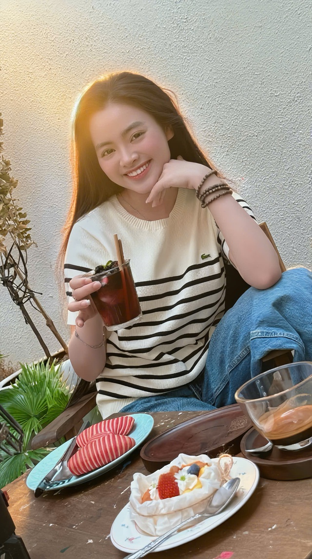 Ca sĩ Thu Hường: Tốt nghiệp thủ khoa, kiên định với dòng nhạc bolero - Ảnh 5.