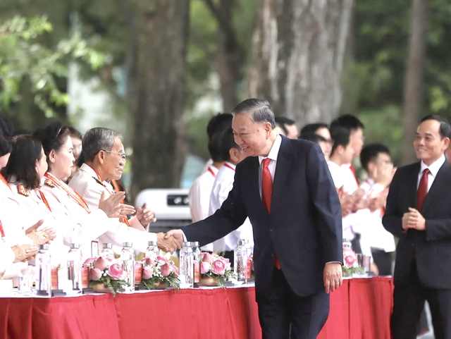 TP.Hồ Chí Minh tiếp tục đi trước, mở đường- Ảnh 2.