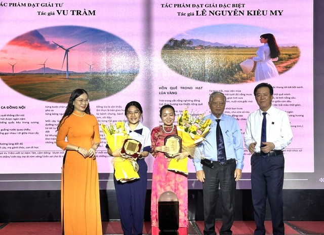 Nhạc sĩ Đặng Quang Vinh bất ngờ nhận giải lớn về lúa gạo Việt- Ảnh 4.