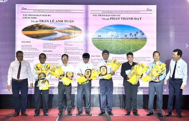 Nhạc sĩ Đặng Quang Vinh bất ngờ nhận giải lớn về lúa gạo Việt- Ảnh 3.