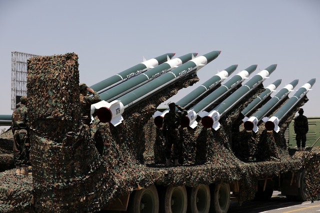 Houthi tuyên bố phong tỏa hàng hải Ả Rập Xê Út - Ảnh 1.