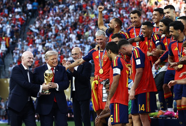 Tổng thống Trump được bảo vệ an ninh thế nào ở chung kết World Cup: Xem qua kính chống đạn- Ảnh 5.