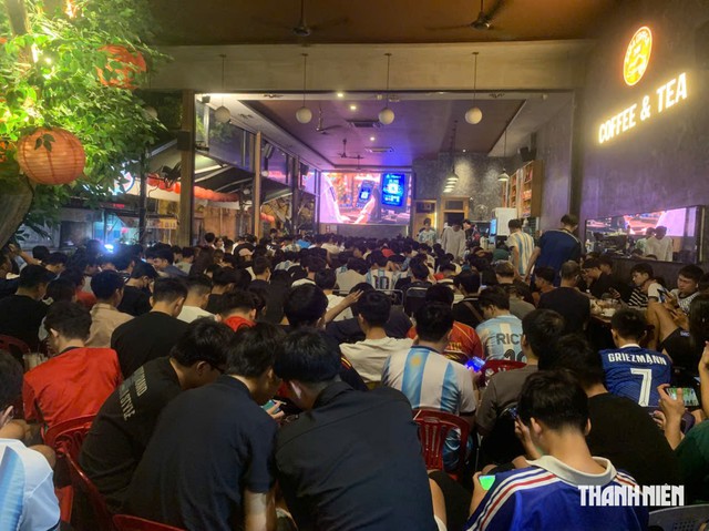 Nhiều cổ động viên tiếc nuối khi Messi không thể nâng cúp World Cup - Ảnh 2.
